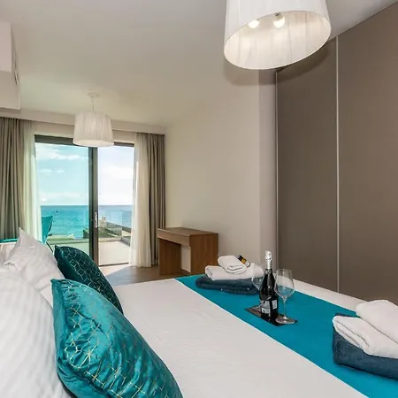 Madize Beach House On The Sea Villa *