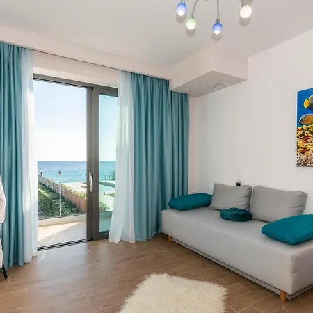 ヴィラ Madize Beach House On The Sea *