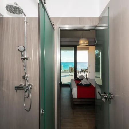 ヴィラ Madize Beach House On The Sea